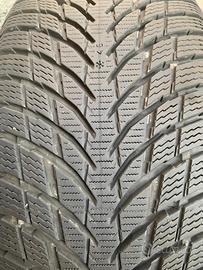 3 gomme invernali 215/50 R18 in perfetto stato