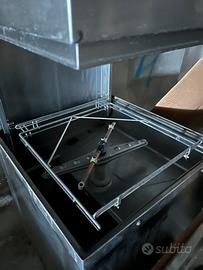 Lavastoviglie industriale