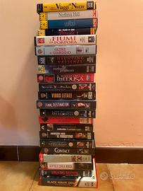 Lotto 21 VHS generi vari