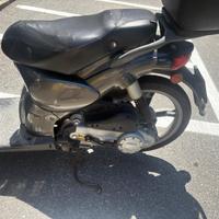 Scooter Aprilia Scarabeo 50 cc