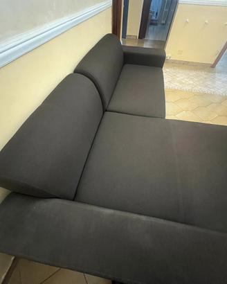 Divano con chaise longue