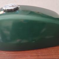 Serbatoio per minimoto.