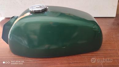 Serbatoio per minimoto.