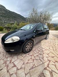 Grande  punto 1,2 con impianto GPL