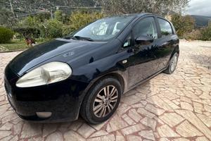 Grande  punto 1,2 con impianto GPL