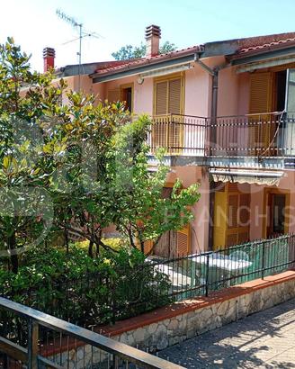 Villa a schiera Galluccio [Cod. rif 3335271VRG]