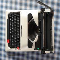 Macchina da scrivere