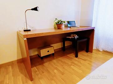 SCRIVANIA SOLIDA FATTURA  ITALIANA MAI USATA