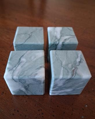 Set di 4 cubi in marmo