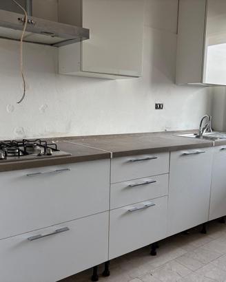 VENDUTA         cucina da    €110,00