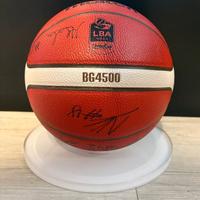 Pallone autografato Pallacanestro Varese