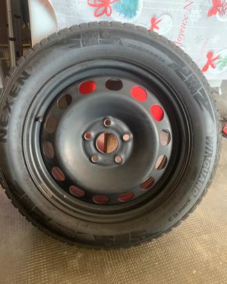 Pneumatici invernali Nexen 205/55R16 91H + cerchi