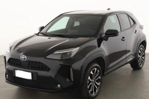 Yaris Cross Trend ibrida, soli 24000 km