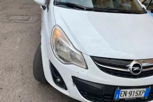 Opel corsa 2012  disel 95 cv