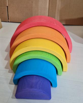 Arcobaleno in legno colorato Montessori 