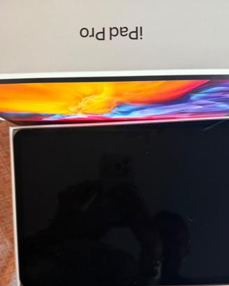 IPad Pro 11" 2020 128GB Wi-Fi Space Gray + cover