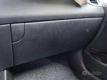 Cassetto portaoggetti HYUNDAI I30 del 2015