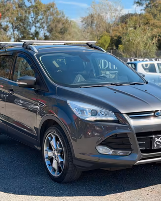 Ford Kuga 2.0 TDCI 150 CV S&S 4WD Powershift Titan