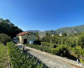 CASA INDIPENDENTE A DEIVA MARINA