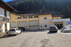 Immobile in asta di 1621 m² con 3 locali e box aut