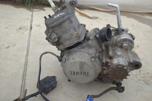 tutti ricambi yz125 anno 93. 