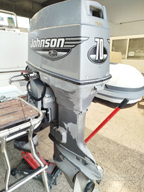 Si cede motore marino fuoribordo marca johnson