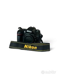 Fotocamera Nikon D7100 Corpo Macchina + Accessori 