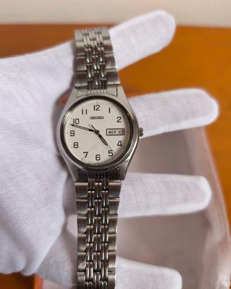 Seiko Quarzo Day-Date Quadrante bianco 