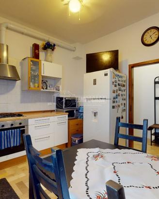 TRILOCALE RISTRUTTURATO CON CANTINA 1° PIANO