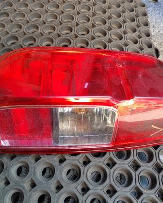 Fanale posteriore sinistro NISSAN NAVARA del 2012
