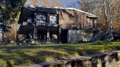 Villa singola con bosco e giardino di proprietà