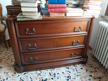 cassettone in legno a 3 cassetti