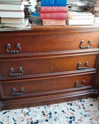cassettone in legno a 3 cassetti