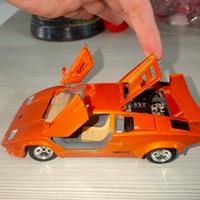 Lamborghini Countach 1/24 Burago da restauro