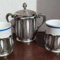 Set tazzine e zuccheriera