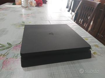 Ps4 slim 1 terabyte + controller cablato + cavi