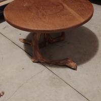 tavolinetto legno di noce a mano