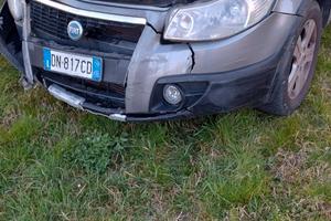 Fiat Sedici incidentata