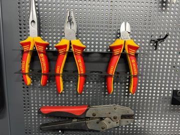 Set kit pinze isolate Wurth