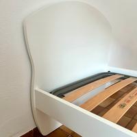 Letto singolo con rete a doghe in legno
