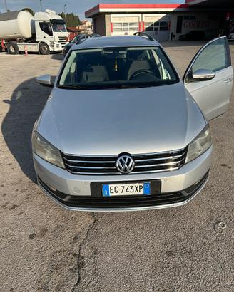 Volkswagen Passat VII Trendline BlueM.Tech