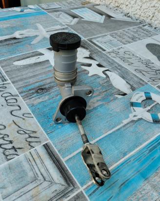 pompa frizione Nissan Terrano 2 del 99 