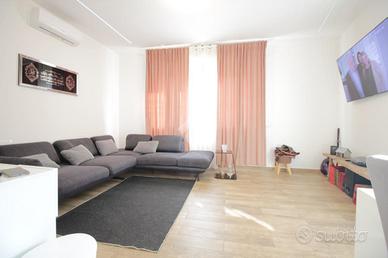 MONOLOCALE A BOLOGNA