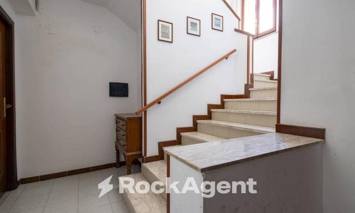 BILOCALE CON CUCINA ABITABILE