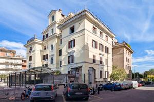 2 LOCALI A ROMA