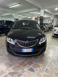 Lancia Ypsilon 1.0 FireFly 5 porte S&S Hybrid Oro