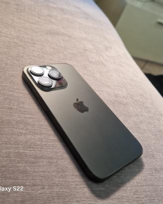 Iphone 15 pro legg descrizione