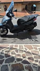 Piaggio Beverly 300 - 2024