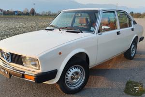 Alfa Romeo Alfetta 2.0 122cv (12.569km ORIG.)