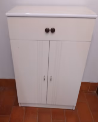 Armadietto per bagno bianco